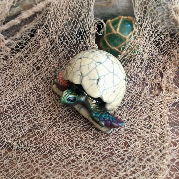 Ceramic Honu (Sea Turtle) hatch-ling, – Medium